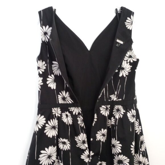 Talbots Black & White Daisy Print Fit and Flare Dress - Picture 7 of 10